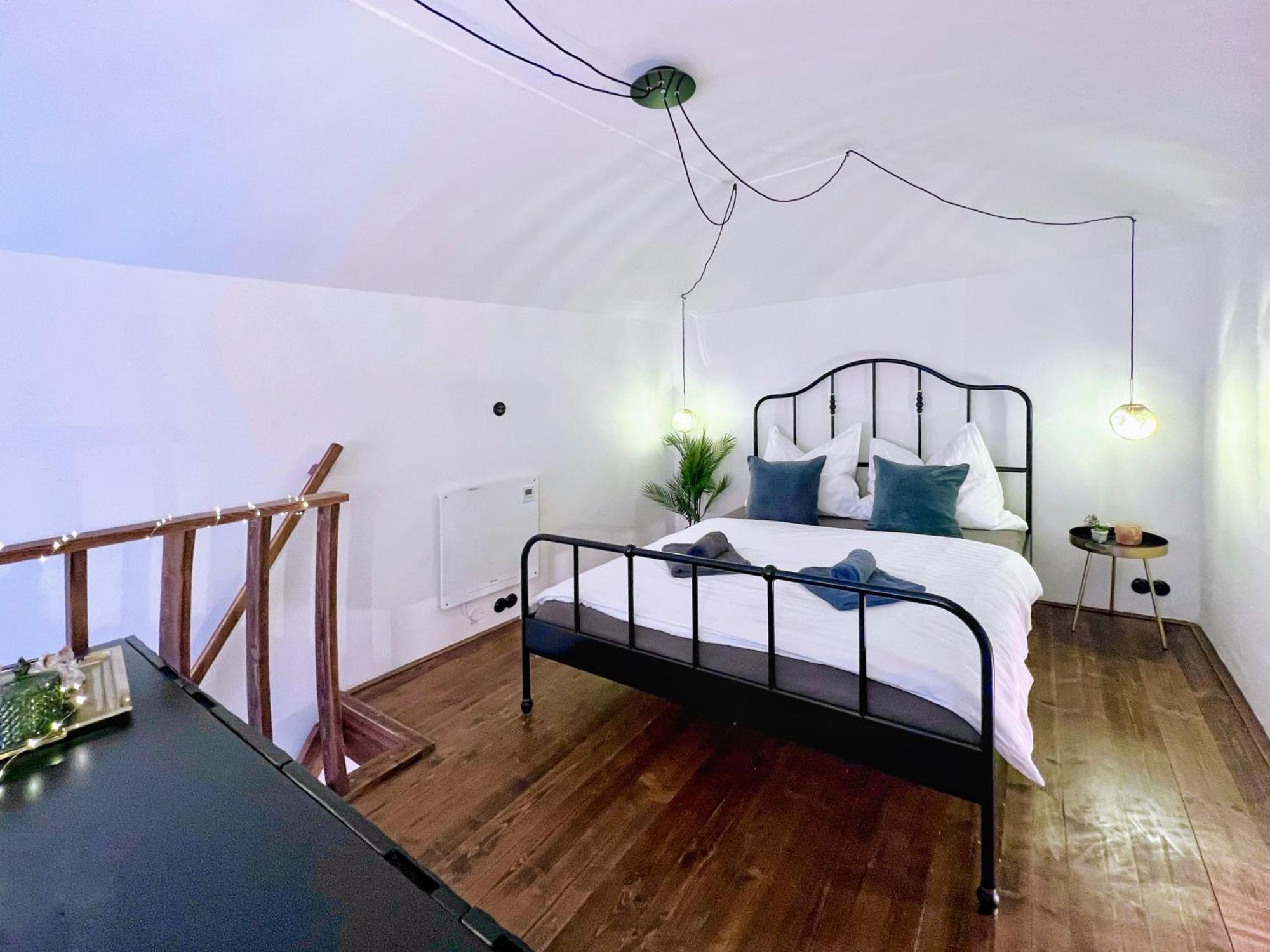 Wow Miniloft, Near Wenceslas Square, Centre, Fast Wifi Prag